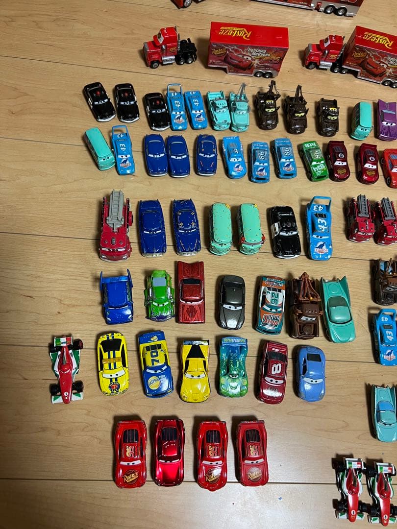 カーズ、ミニカー（ミゲルカーミノ、8番、マック）