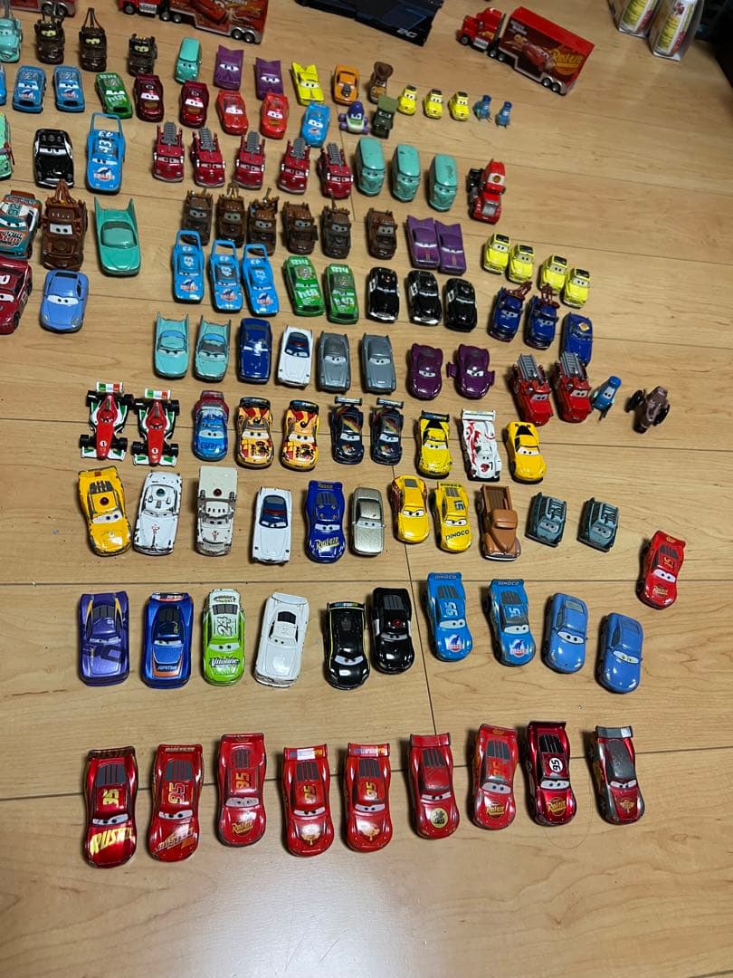 カーズ、ミニカー（ミゲルカーミノ、8番、マック）