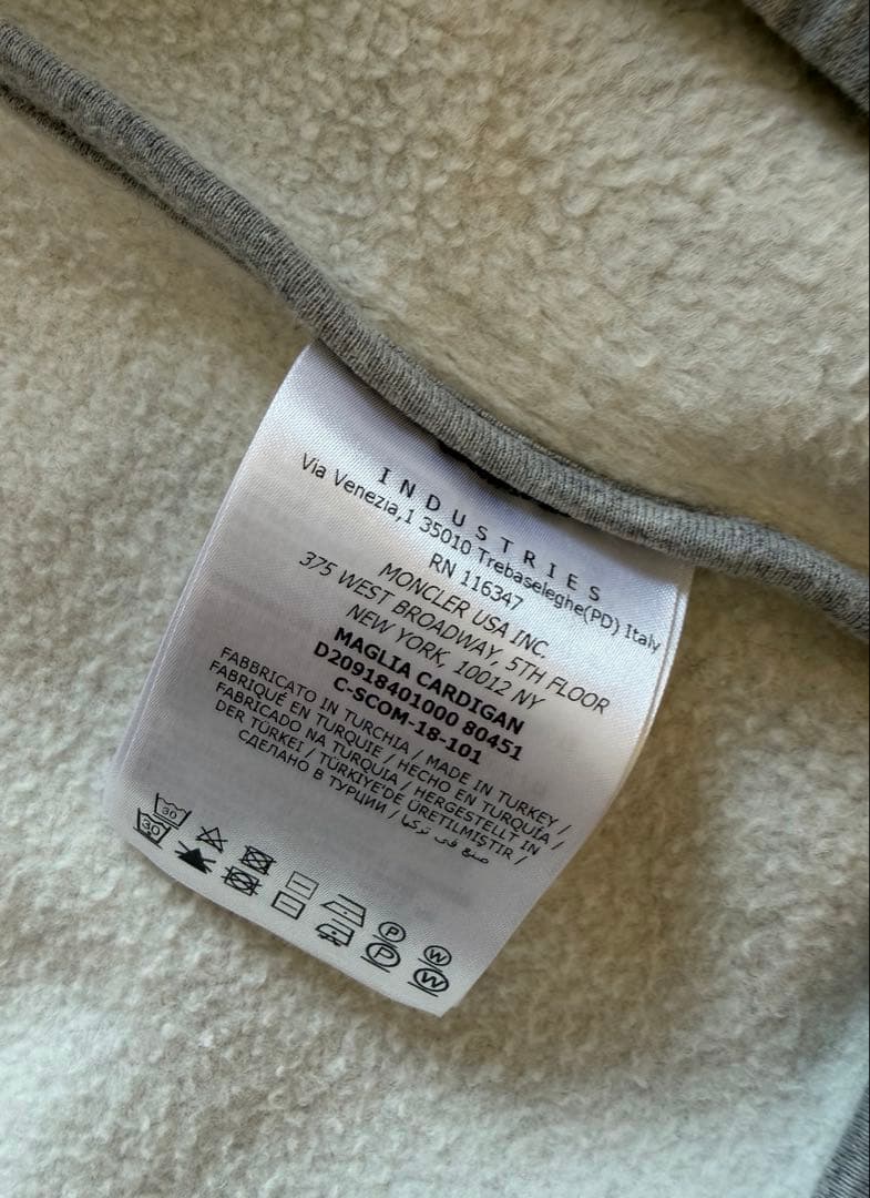 モンクレール　グレー　パーカー　【美品】