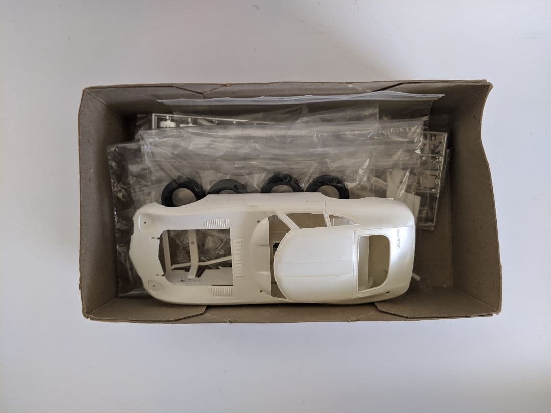 AIRFIX　トヨタ　2000GT　プラモデル