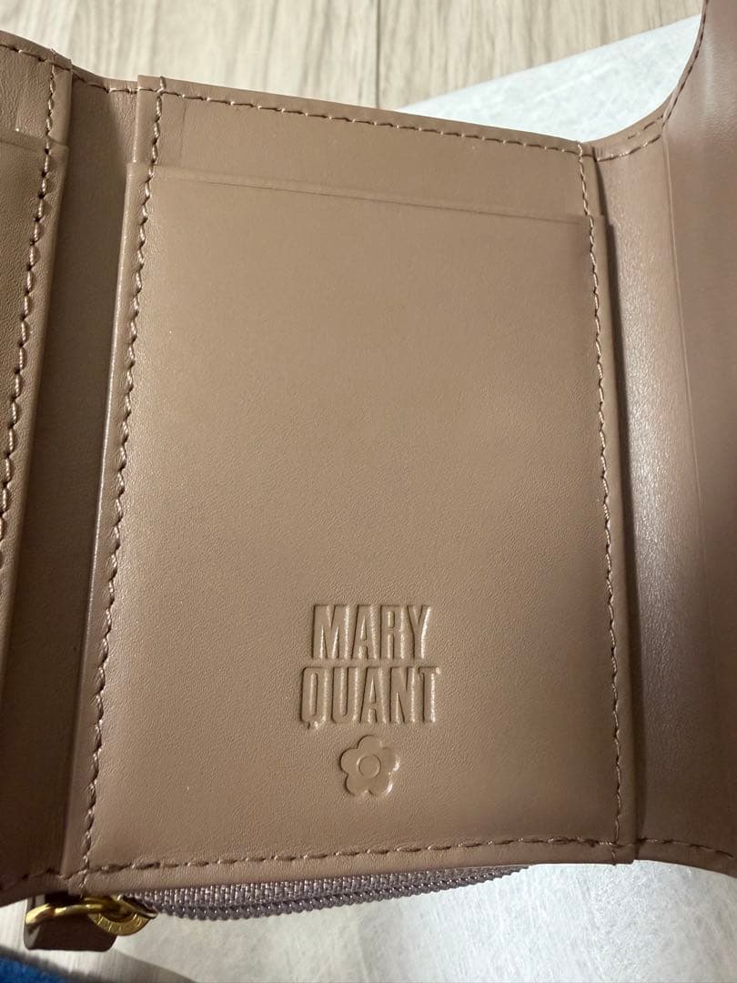 MARY QUANT ペインティングデイジー　ミニウォレット