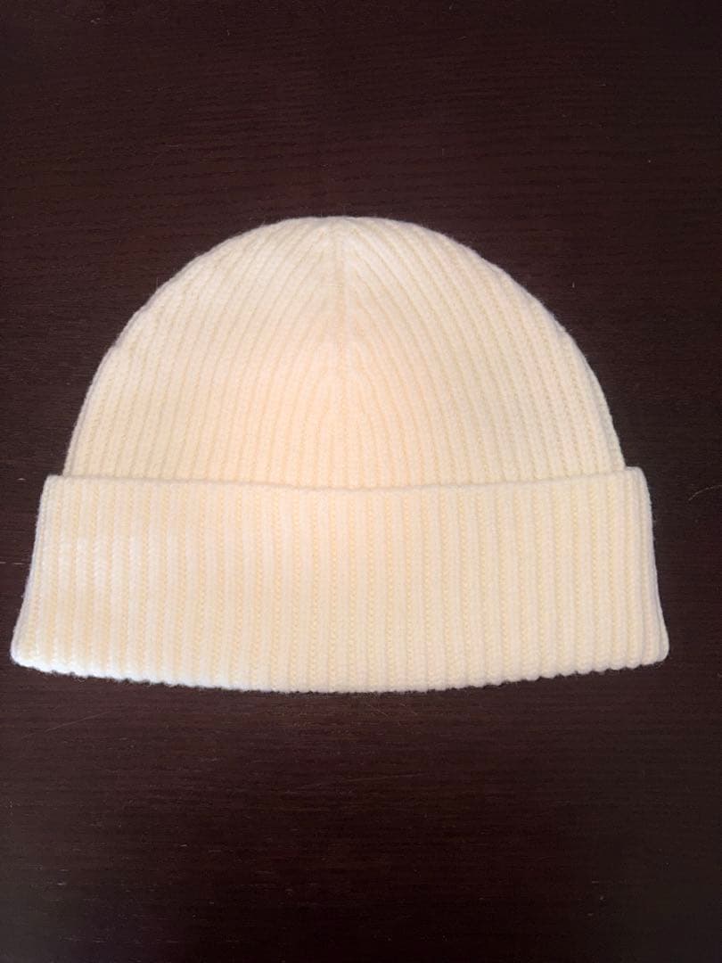 ✨️新品未使用✨️アミパリス ビーニーニット帽 ホワイト 男女兼用 ウール 巾着付き