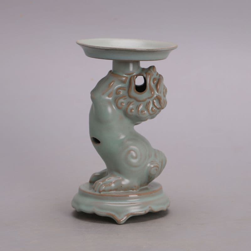 宋汝窯青釉鉄胎獅子油灯  装飾品 現代工芸品 美術品 置物