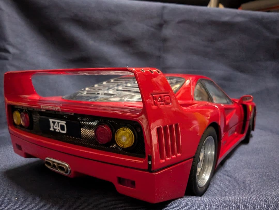 京商　Ferrari F40 1/18　スケールモデル(RED)08411R