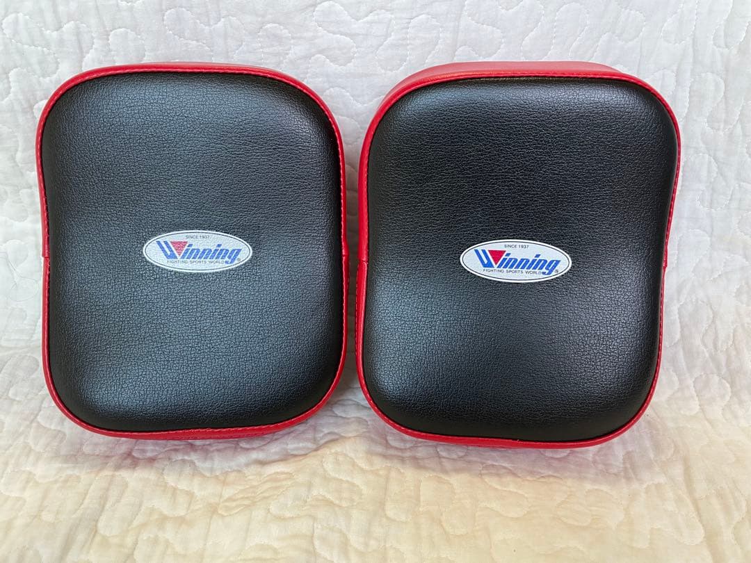 新品ウィニンニグ　ミット 赤/黒