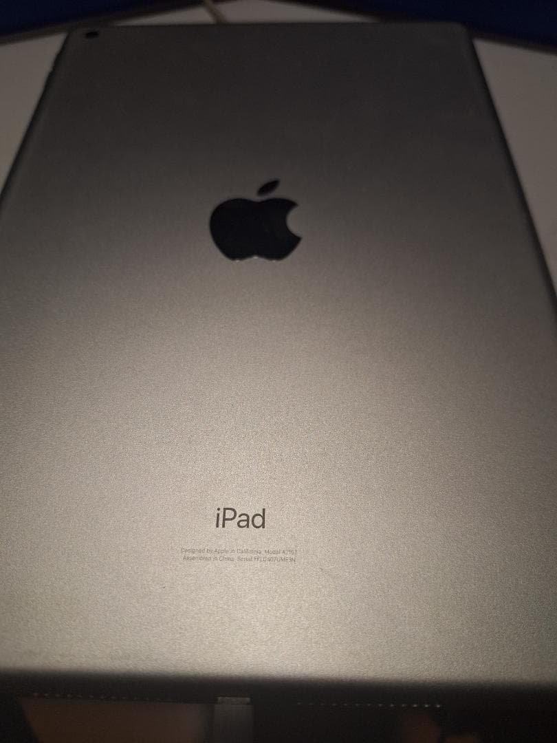 iPad (第7世代) A2197 32GB ホワイト ジャンク品