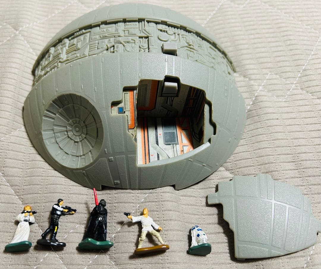 スターウォーズ　ミニチュアフィギュア　ルーク　レイア　ハンソロ　ダースベイダー等