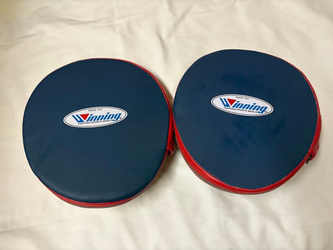 Winning パンチングミット 青/赤/白/黄