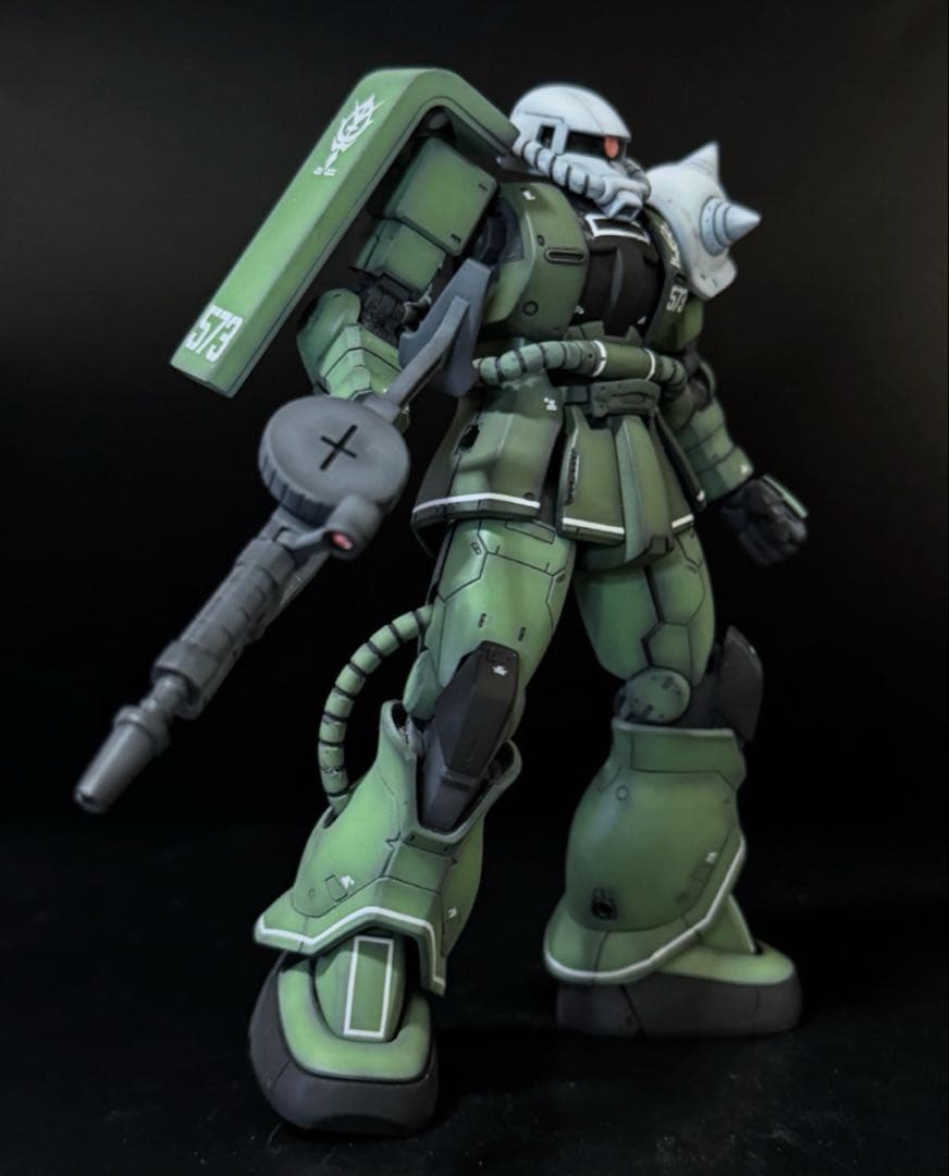 HG 1/144 ザクⅡ F型シン・マツナガ専用機 ガンプラ全塗装完成品