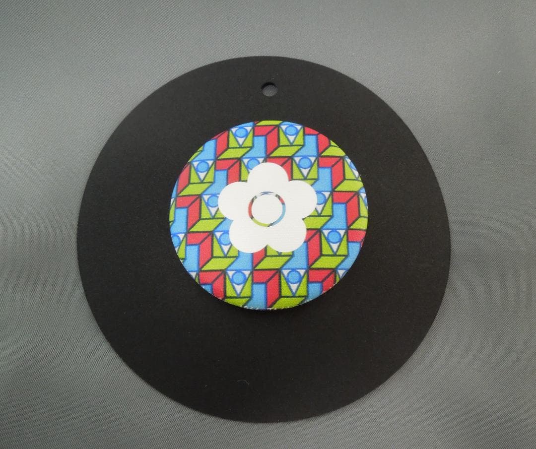 美術館グッズ【7823】　〈展覧会シリーズ〉マリー・クワント展②　布製缶バッジ