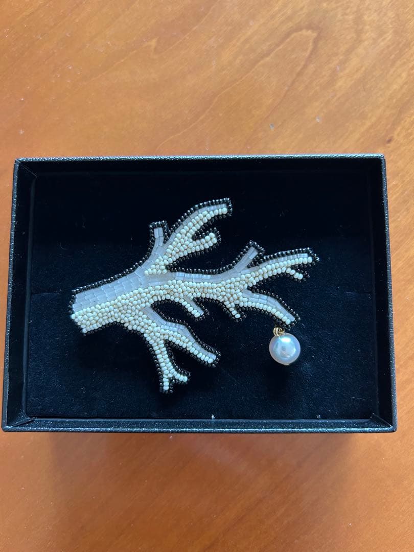 Maison des perles サンゴブローチ 小林モー子