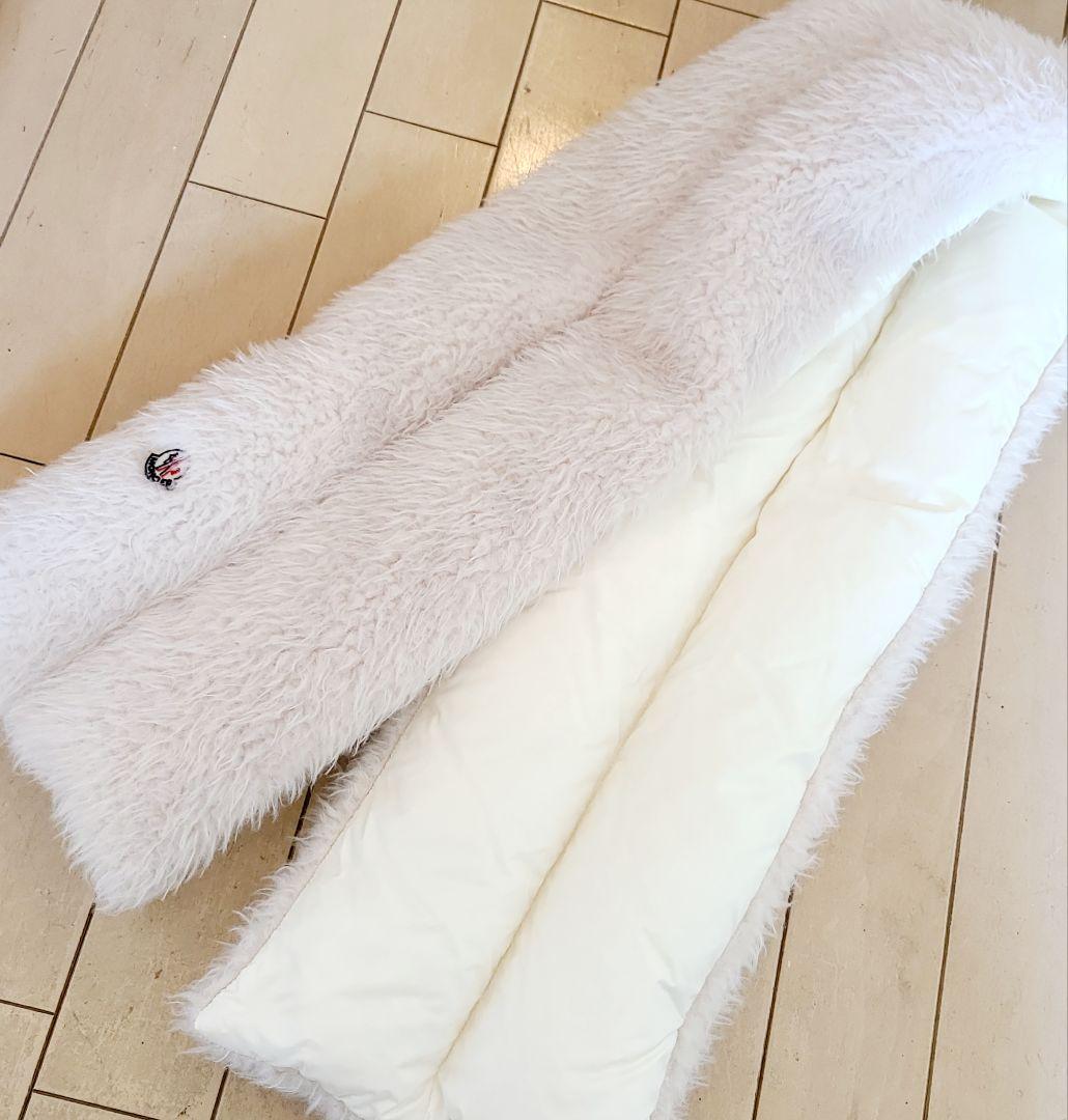 モンクレール　ダウンマフラー アイボリー