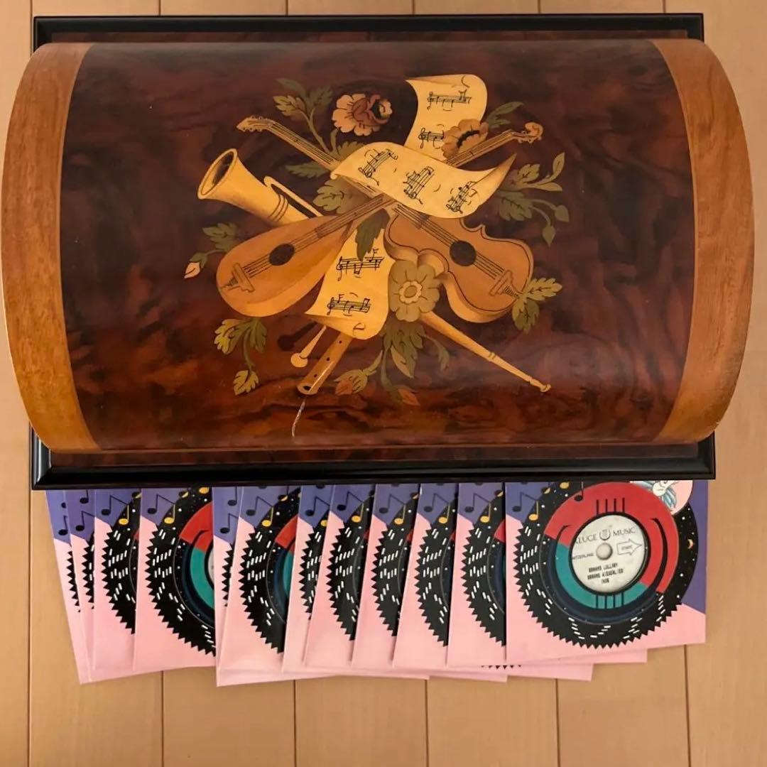 ディスク22枚付き　リュージュオルゴール　ドーム型クルミ象嵌箱ディスクオルゴール