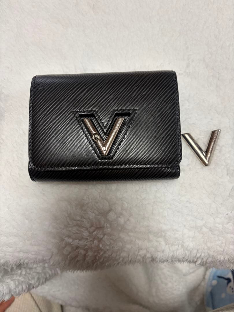 にゃんママページ　LOUIS VUITTON ブラック 三つ折り財布