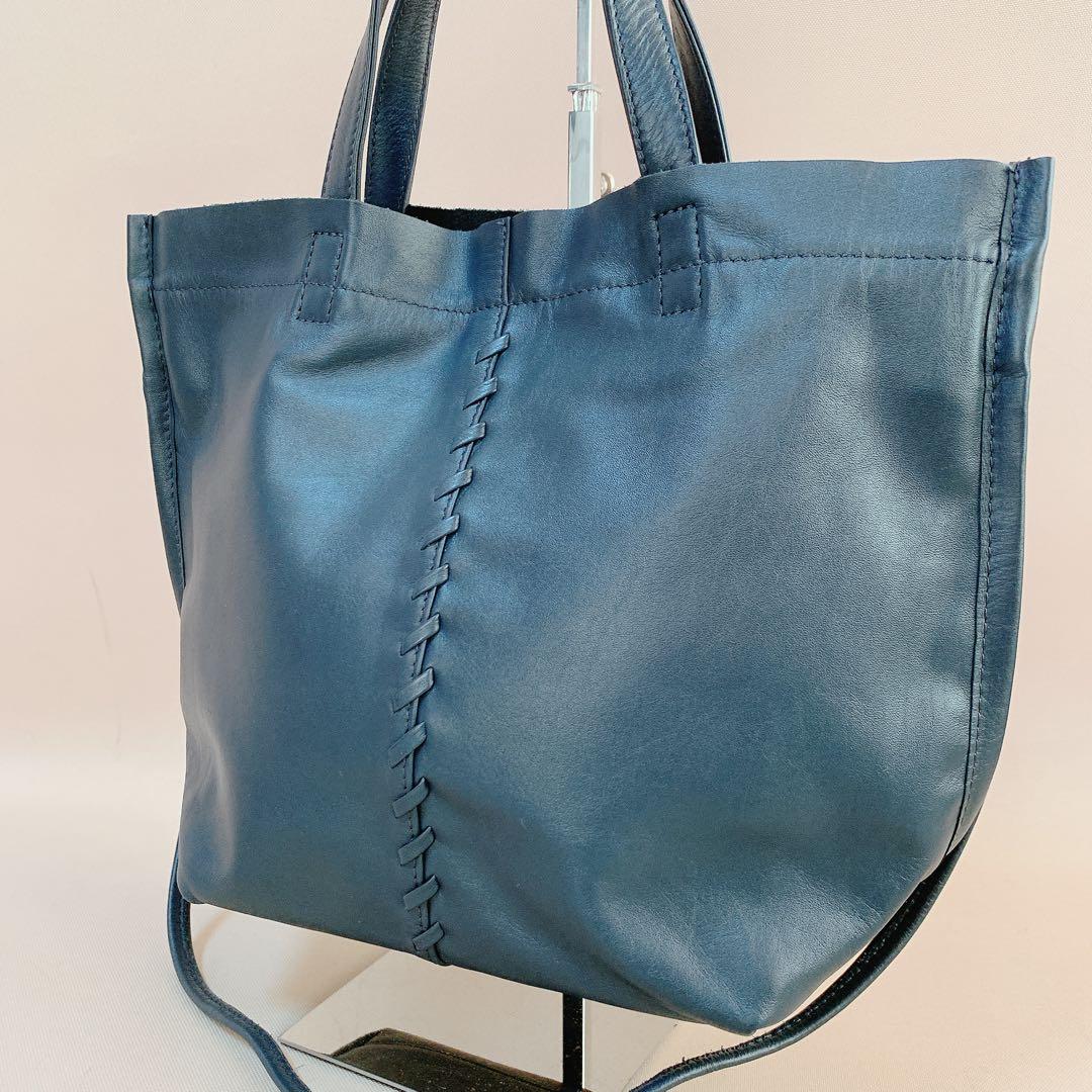 イアパピヨネ センターポイントトートバッグ S《牛革/2way/軽量》ネイビー