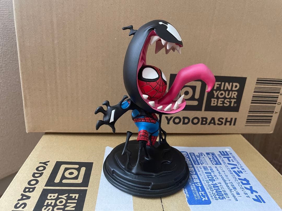世界5000個限定 スパイダーマン　ヴェノム フィギュア　マーベル　marvel