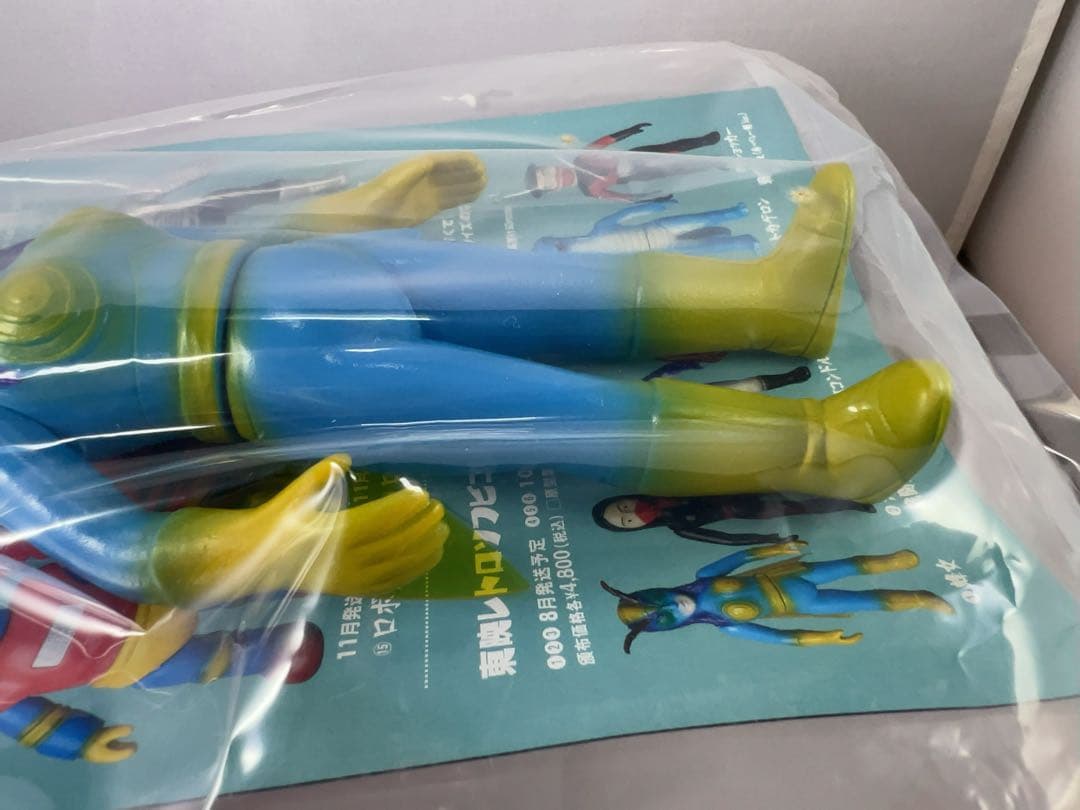 仮面ライダー　蜂女　ミドルサイズ　東映レトロソフビコレクション　メディコムトイ