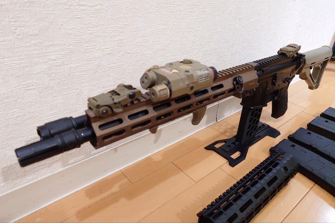 東京マルイ 次世代 M4 電子トリガー TITAN サマコバ