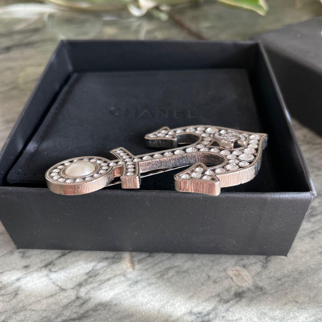最終SALE！！CHANEL ブローチ 碇 パール ロゴ レア 希少 本物