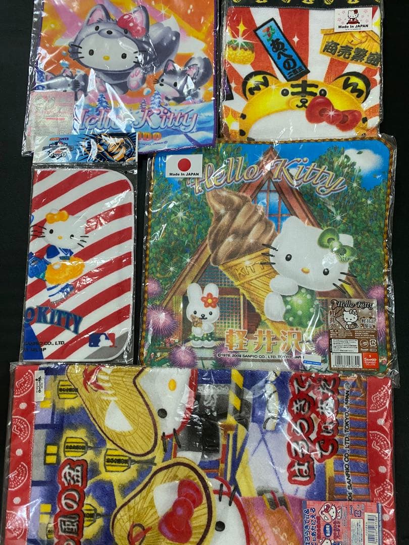 ご当地キティ、ハローキティ色々50点まとめ売り