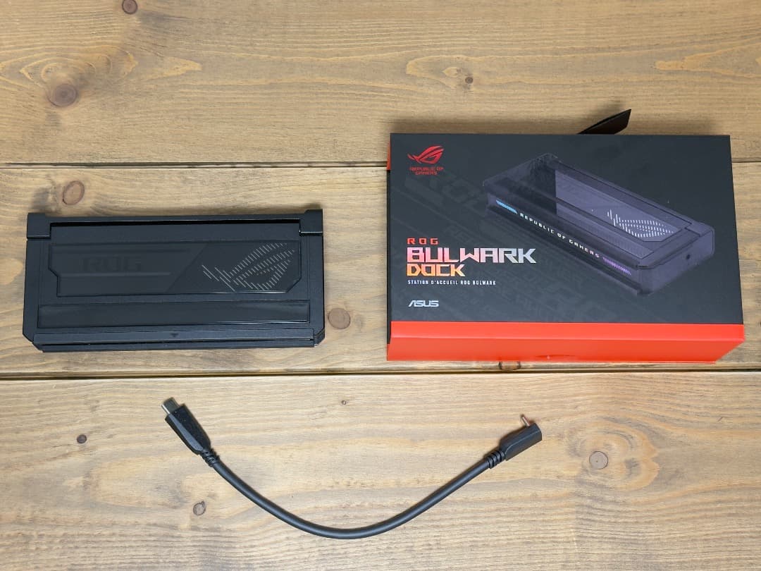ASUS ROG Bulwark Dock DG300 ドッキングステーション