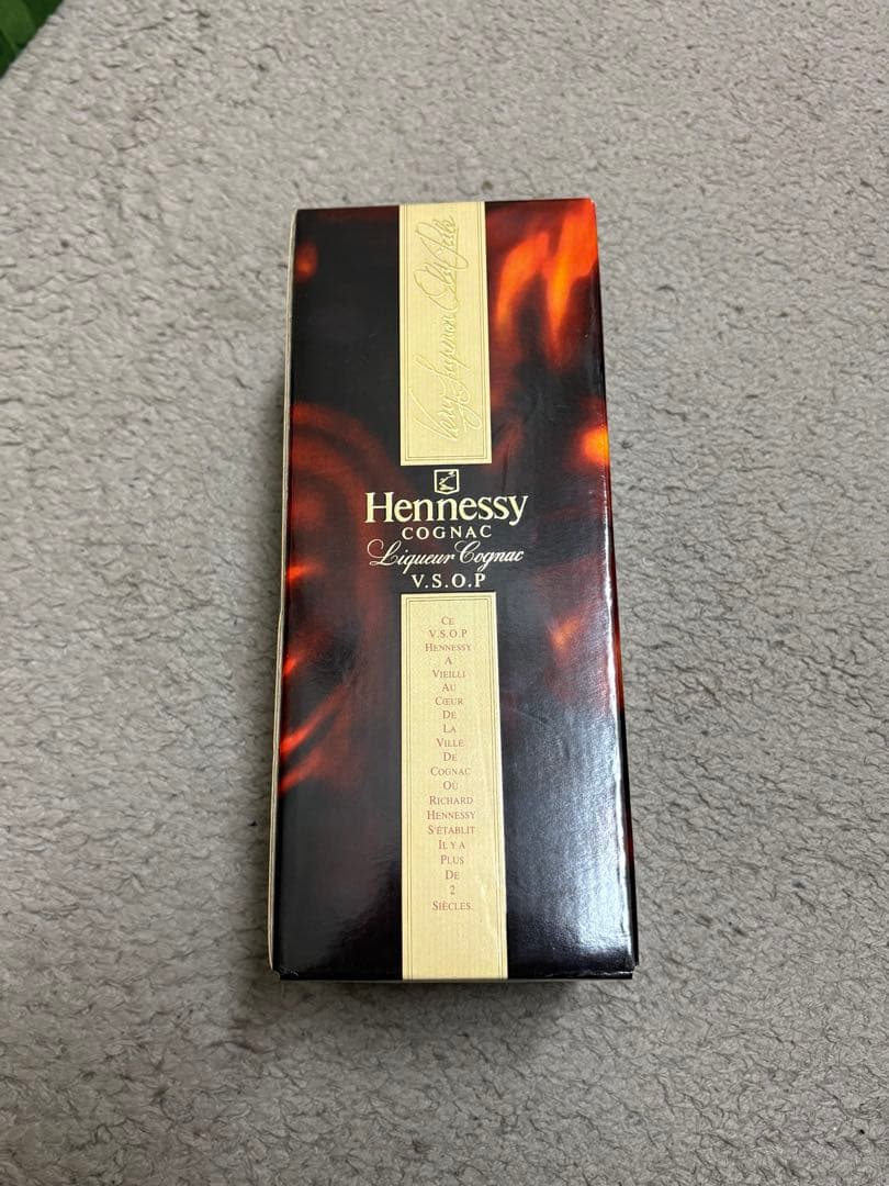 Hennessy Cognac V.S.O.P ボックス入り