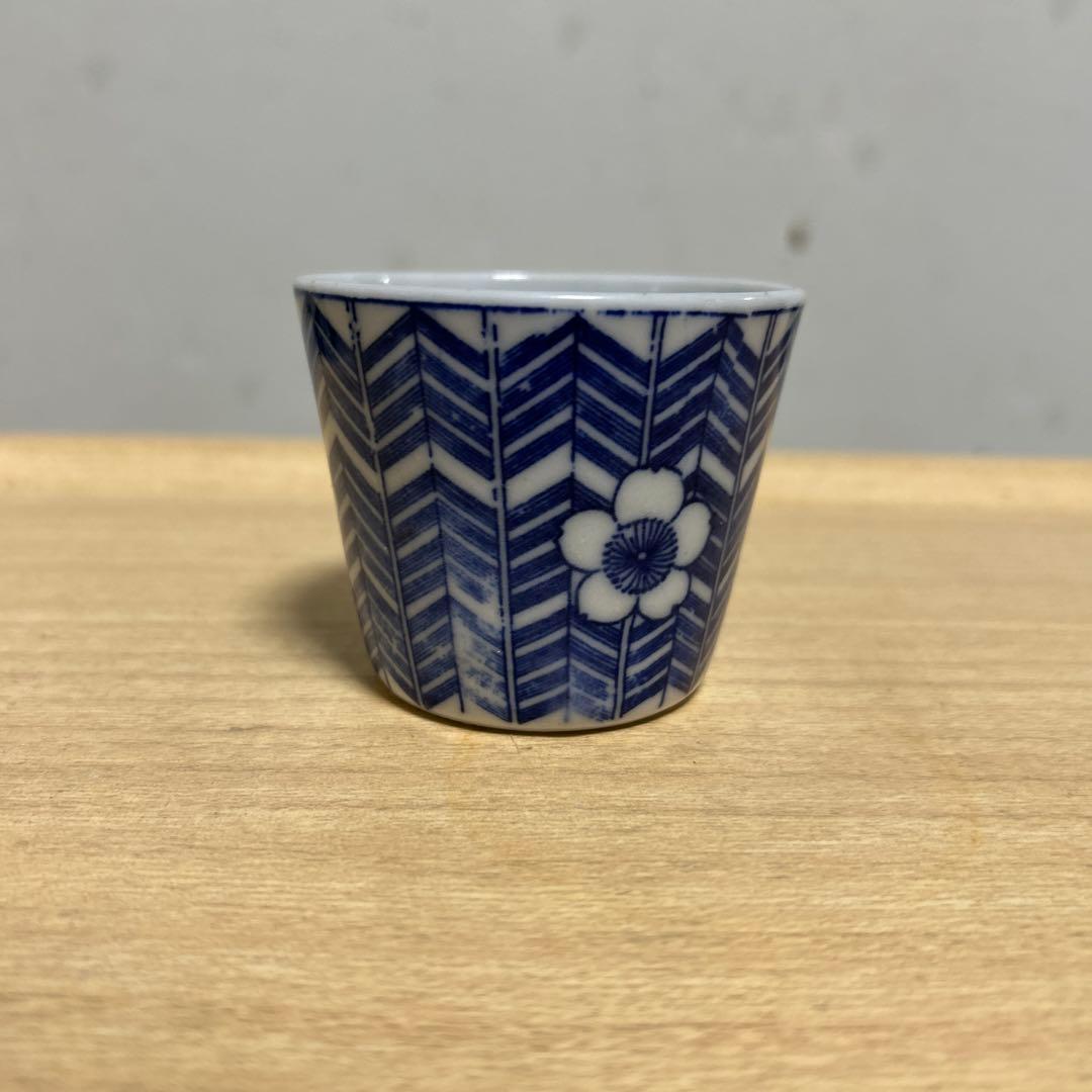 古伊万里　印判手矢羽文染付蕎麦猪口