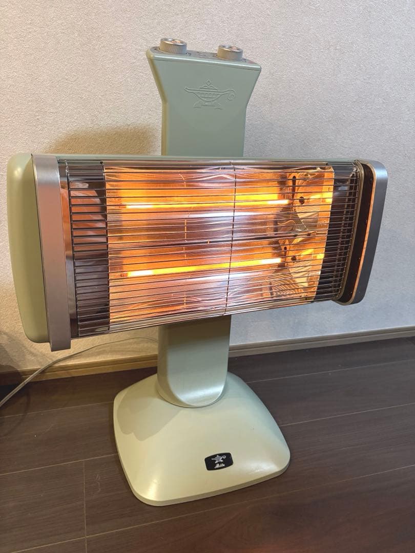 美品!! アラジン 遠赤グラファイトヒーター 2022年製