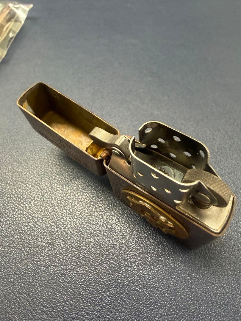 激レア ベトナム ジッポー　表彰メダル仕様 (コメント付き）ZIPPO