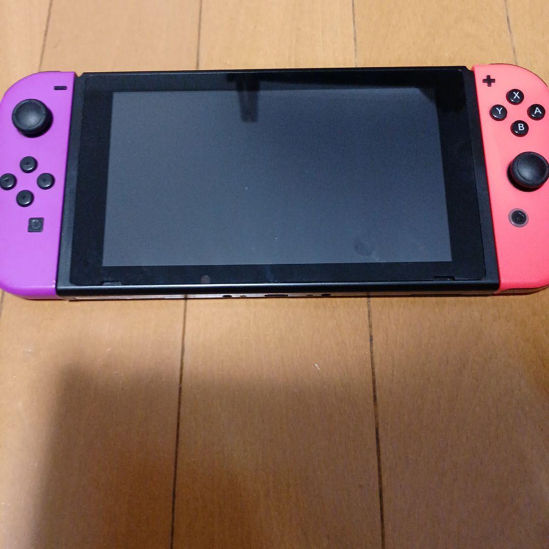 Nintendo Switch 本体　ケース、64Gbメモリーカード付き