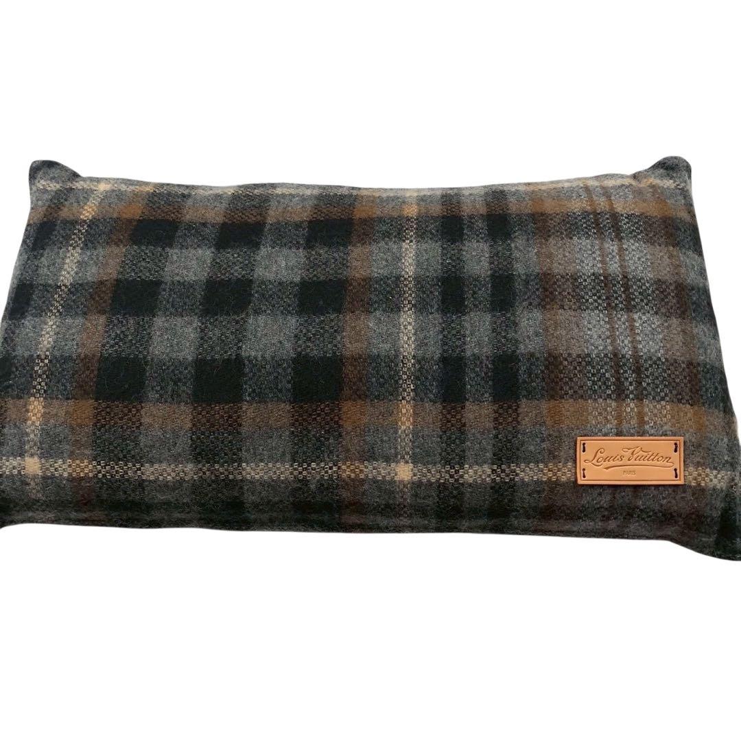 箱付き◎LOUIS VUITTON トラベルセット アイマスク 枕 靴下