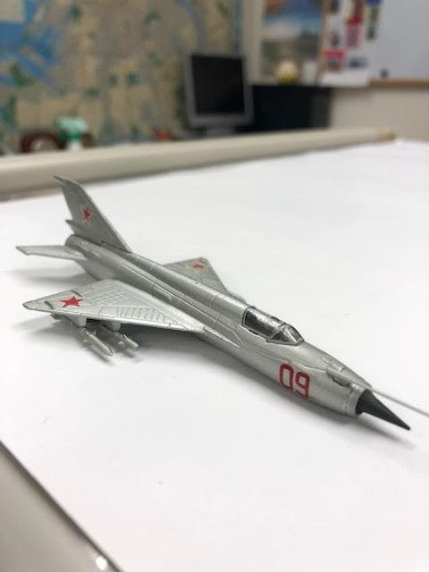 ソビエト MiG-21 ミグ21 バッライカ 1/123
