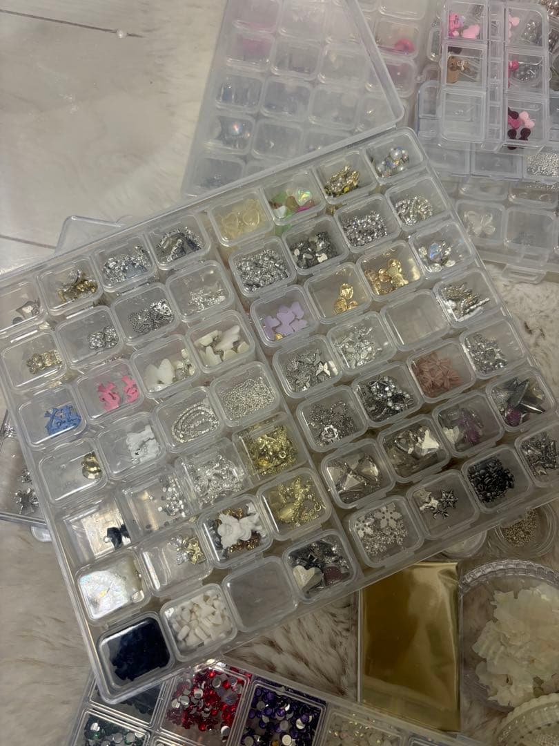 ネイルパーツセット 収納ケース付き