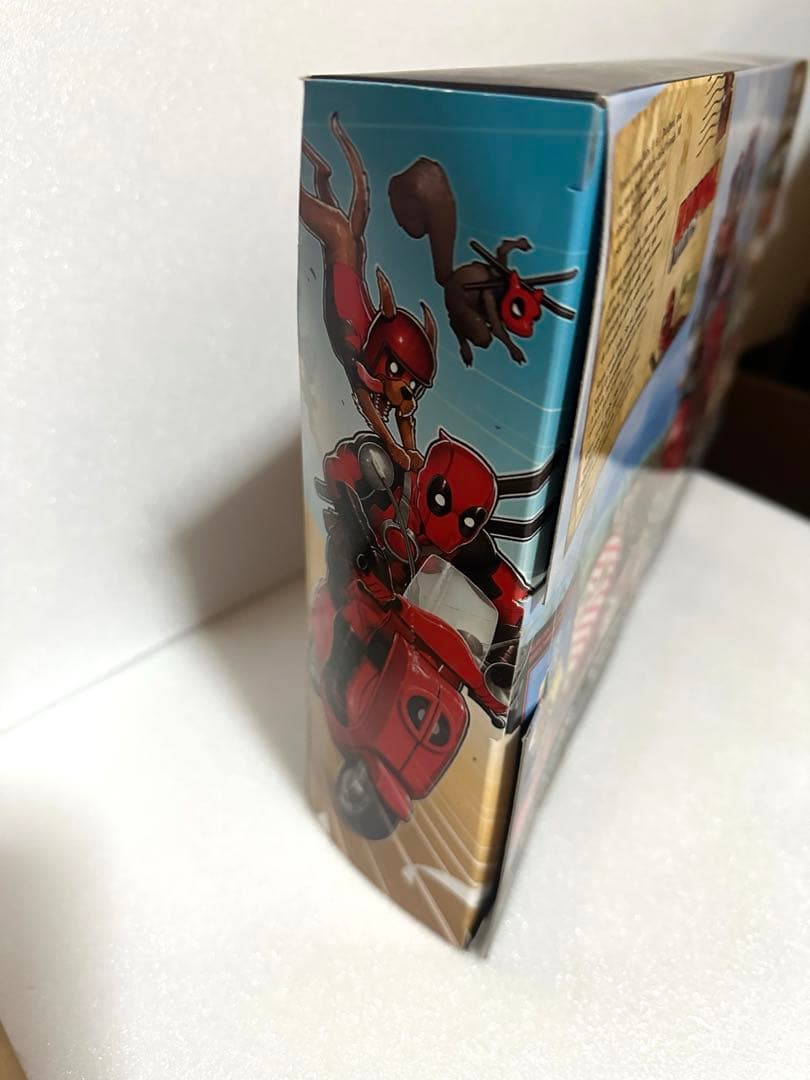 ハズブロ デッドプール・コープス & スクーター マーベルレジェンドフィギュア