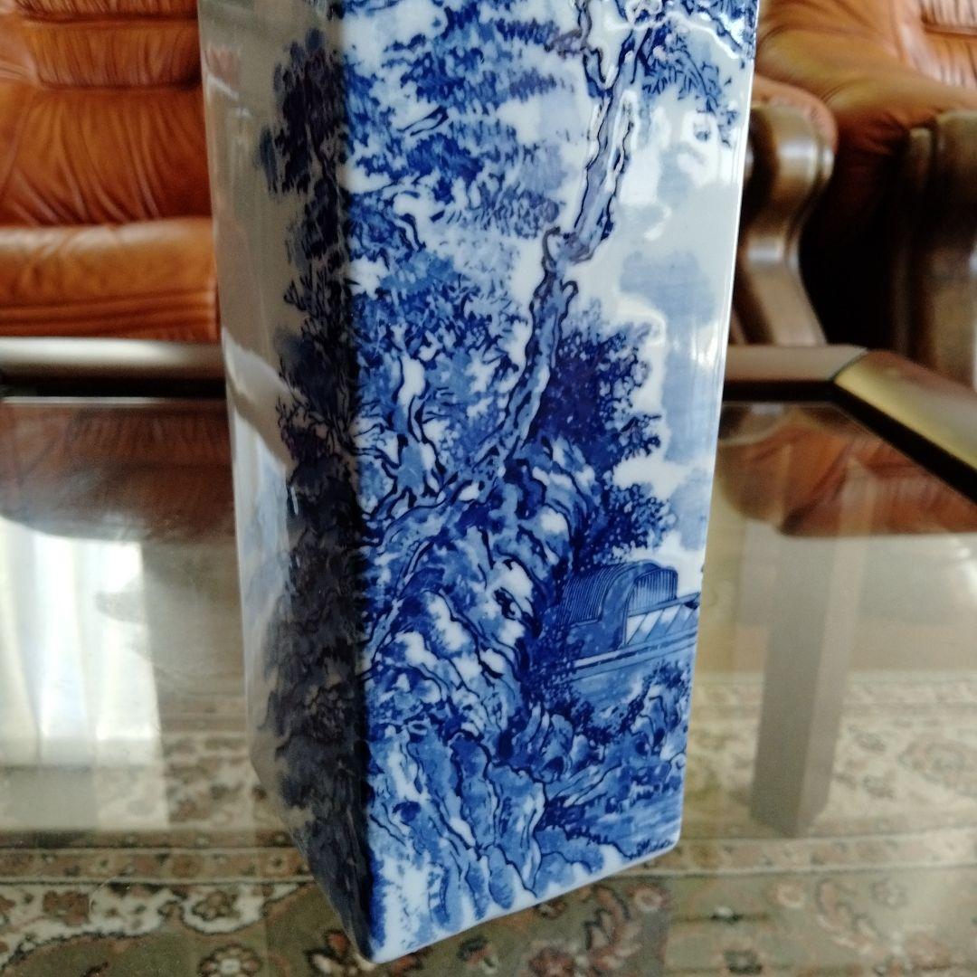 中国文房具骨董七十年前旧蔵【染付青花大方瓶　陶芸筆筒、筆立て】細工手絵山水人物