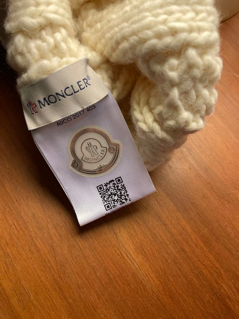 MONCLER アイボリー ケーブル編み ニット帽