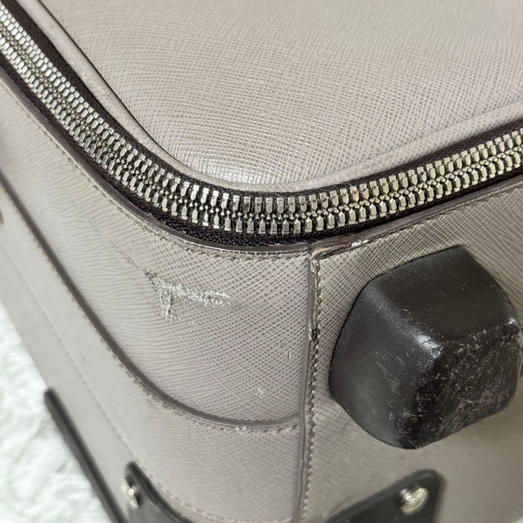 PRADA プラダ　トライアングルロゴ　キャリーケース　サフィアーノ　グレージュ