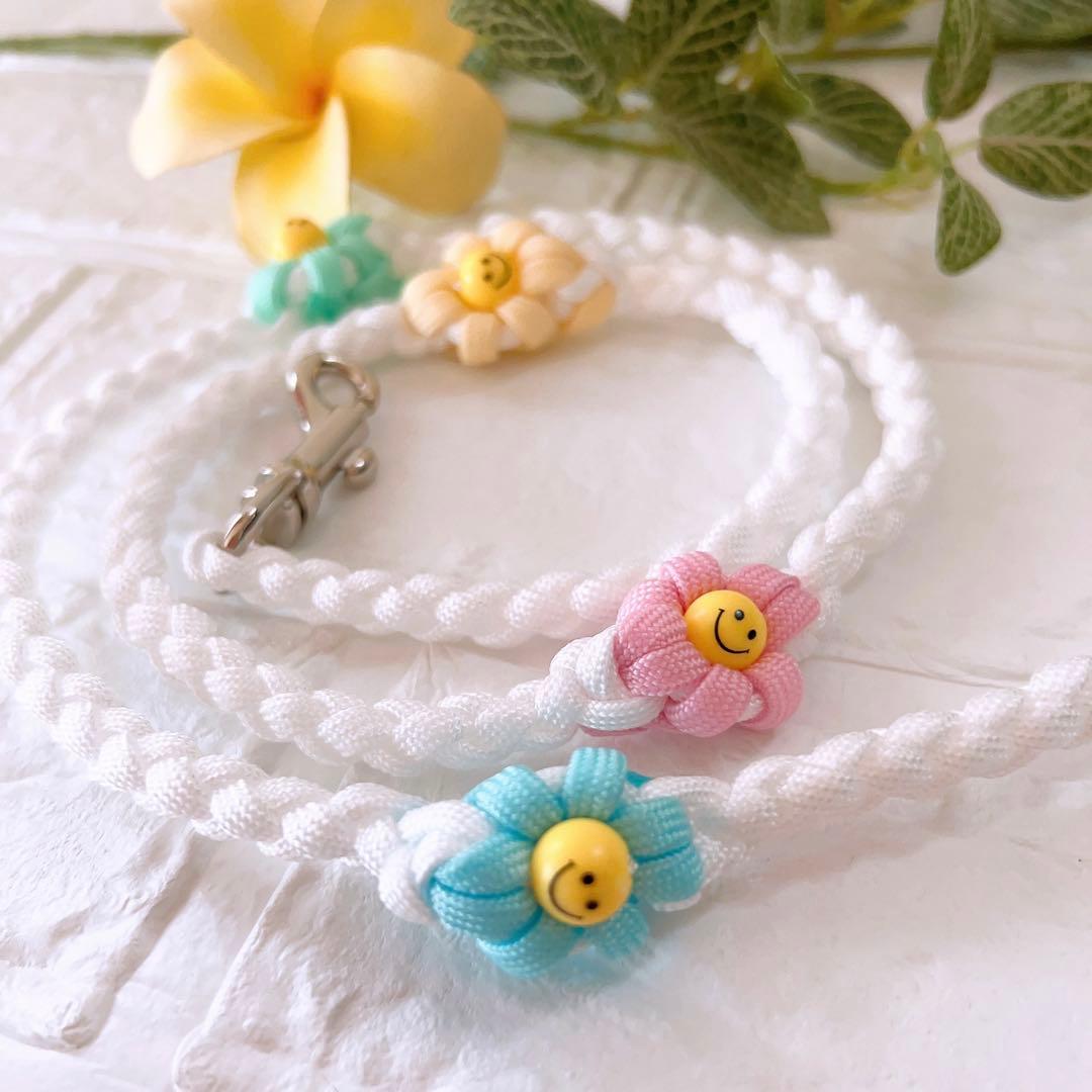 パラコードカフェリード　パステルカラーのスマイルフラワーいっぱい