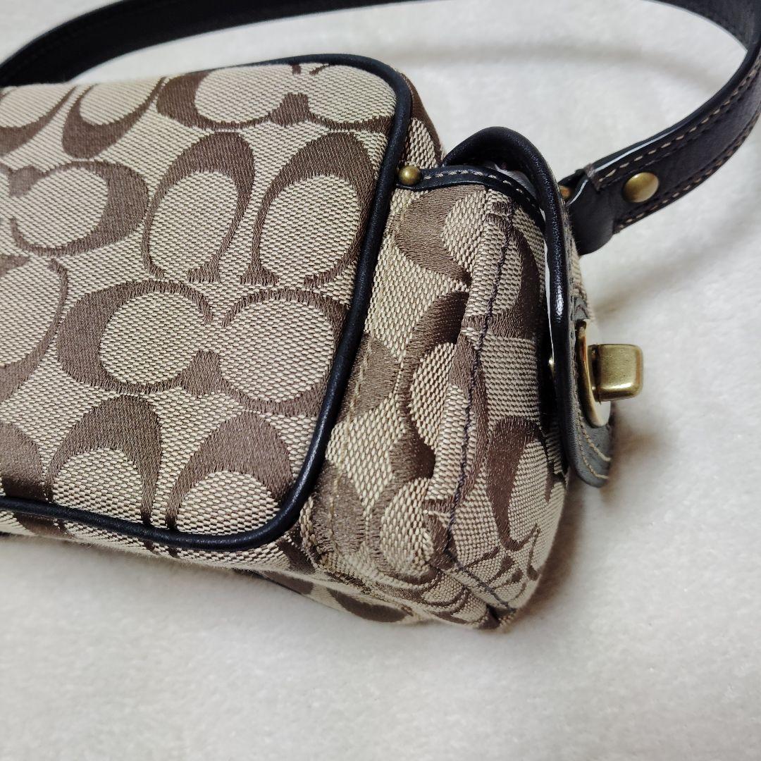 コーチ　ワンショルダーバッグ　ターンロック　シグネチャー　マルチストラップ　美品