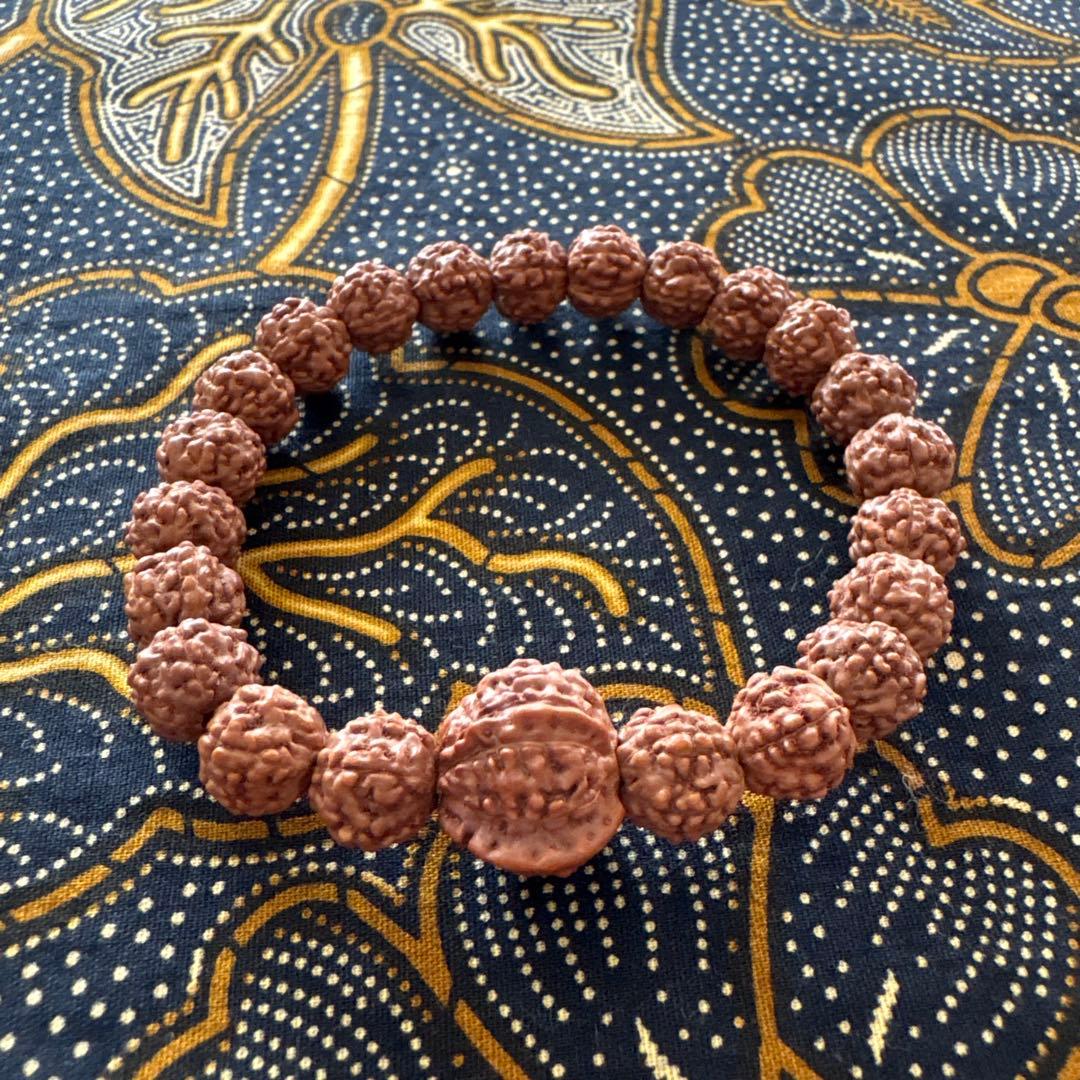 ✰︎‪ 琥珀 ✰ ✰︎　　ルドラクシャブレスレット　トップॐ