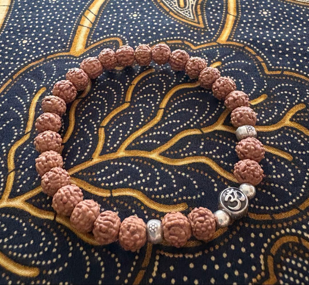 ✰︎‪ 琥珀 ✰ ✰︎　　ルドラクシャブレスレット　トップॐ