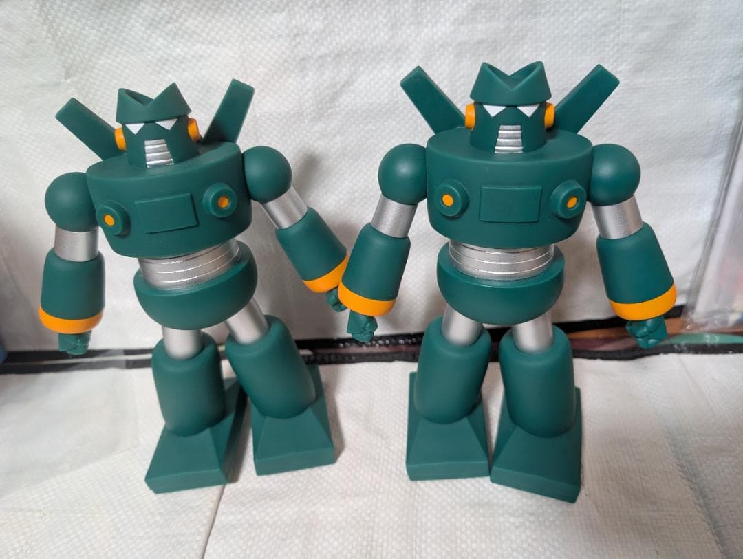 クレヨンしんちゃん フィギュア おおきなSOFVIMATES カンタム•ロボ2体