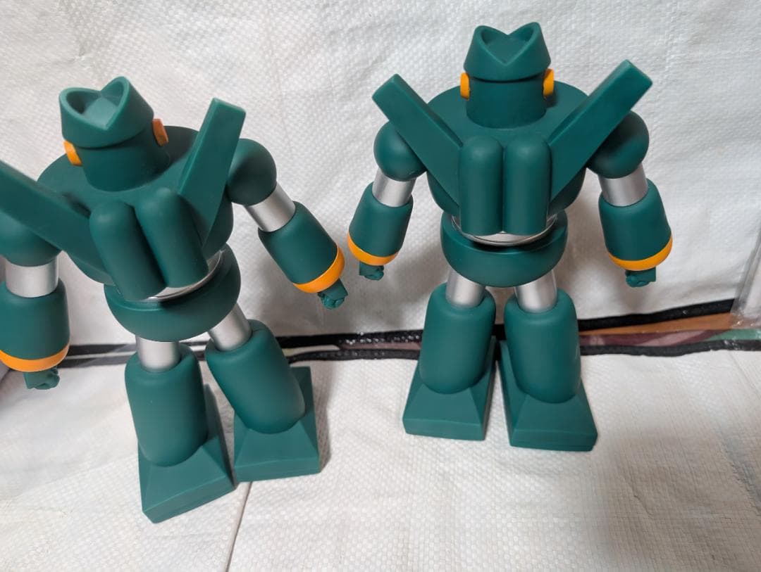 クレヨンしんちゃん フィギュア おおきなSOFVIMATES カンタム•ロボ2体