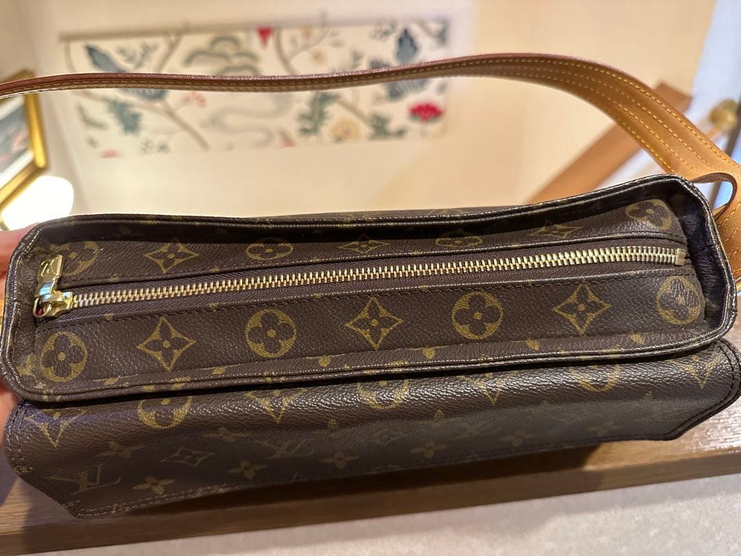 ルイヴィトン　モノグラム　ヴィバシテ　ショルダー