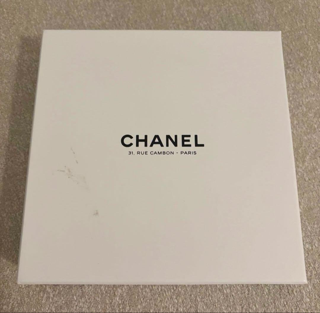 未使用品　CHANELサテン リボン　カチューシャ