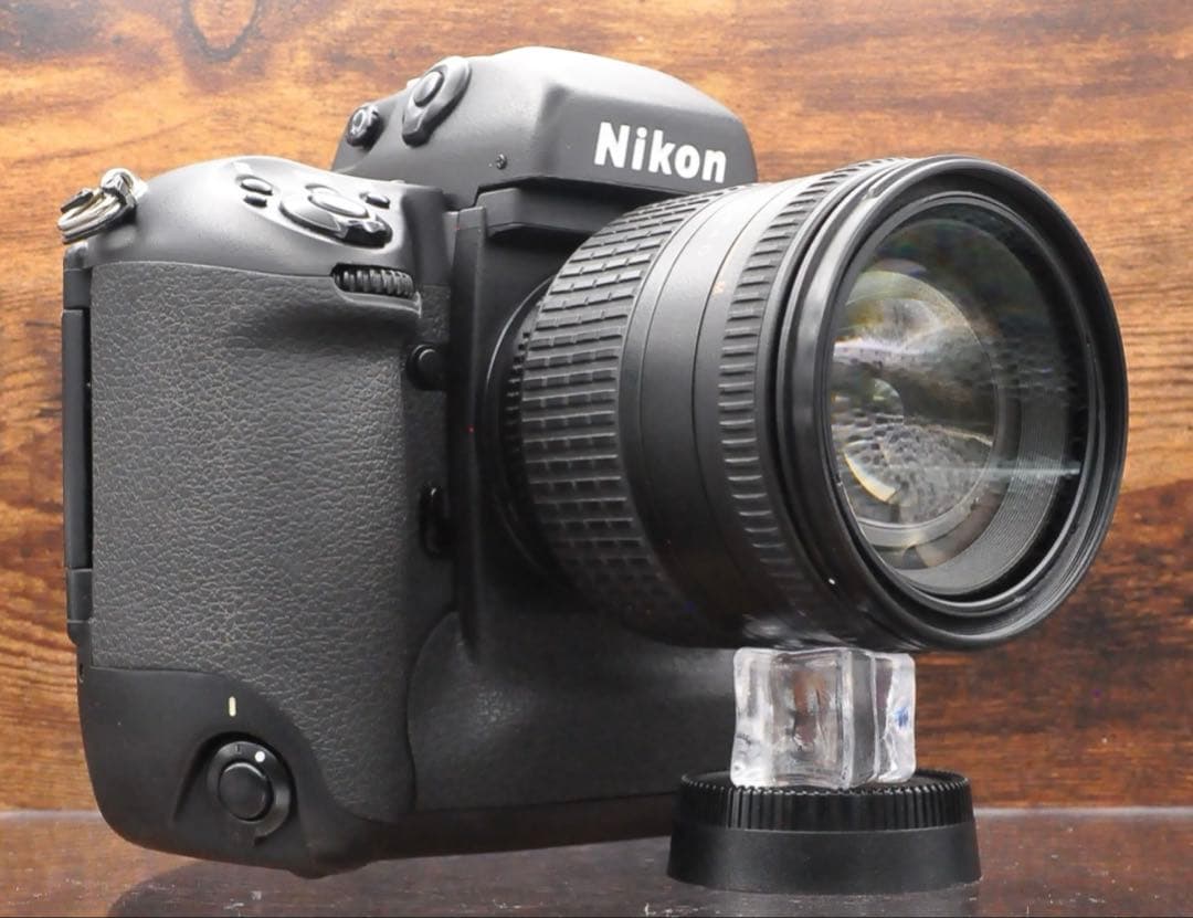 フイルムカメラ　NIKON F5 レンズ付き　動作品