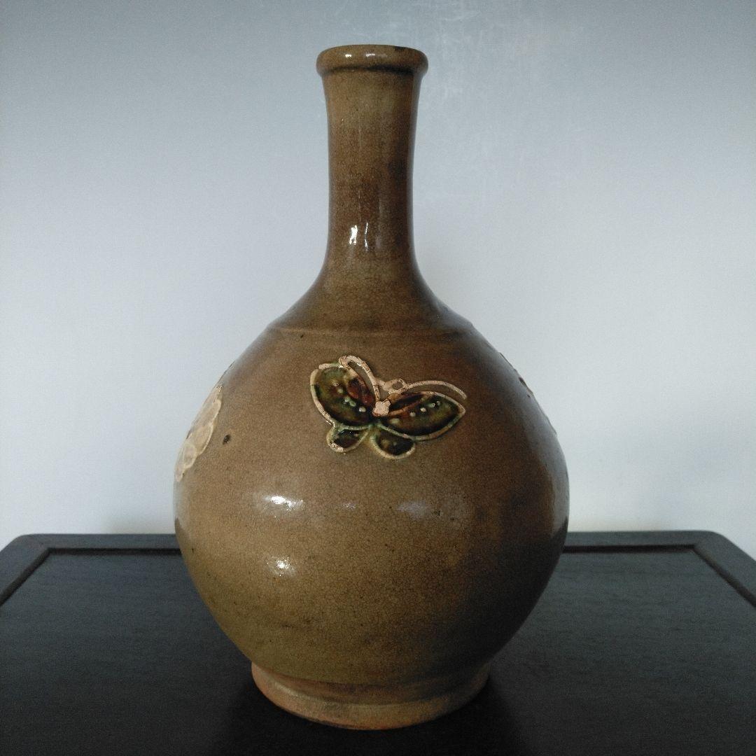 NO632 相馬焼　徳利　イッチン　蝶と花模様　古相馬