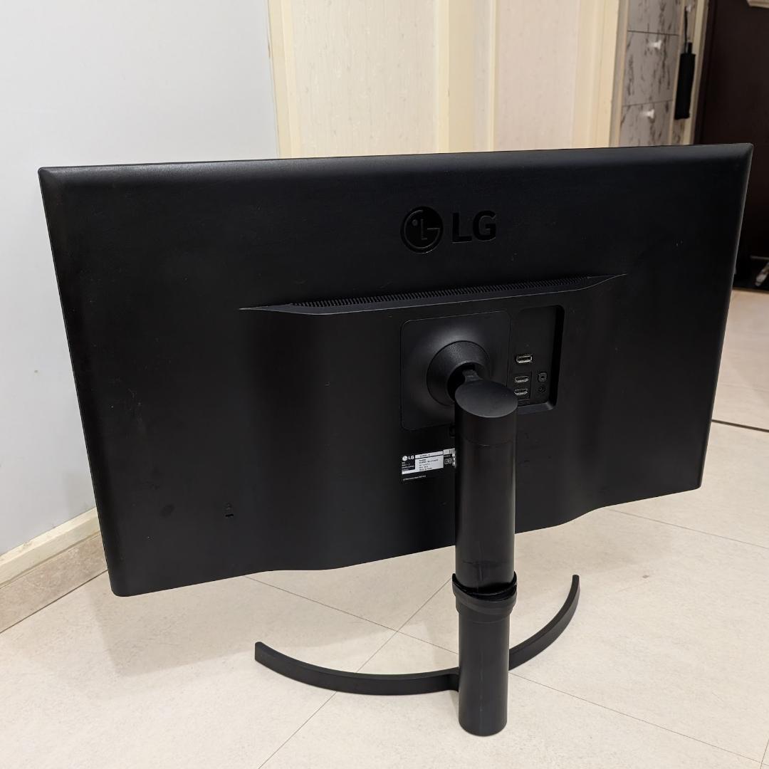 LG 32UK550-B 31.5型 4K モニター完動品