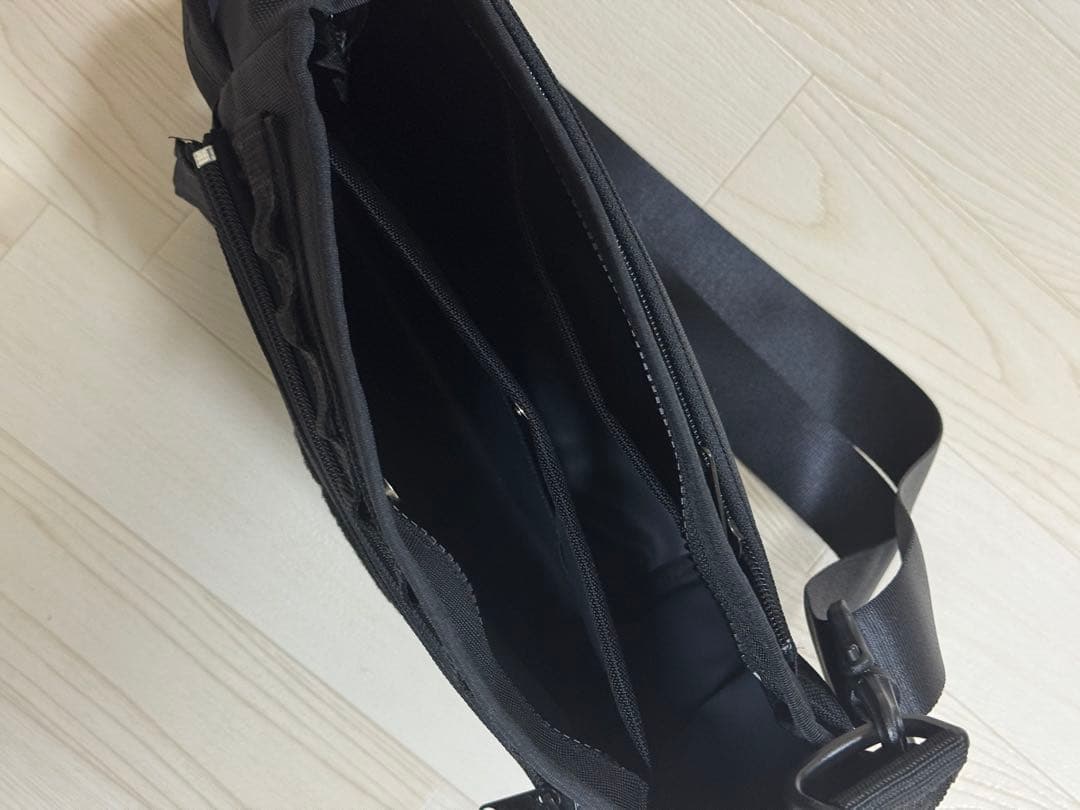 ショルダーバッグ:ソト歩きの相棒 BUDDYBAG/1050works