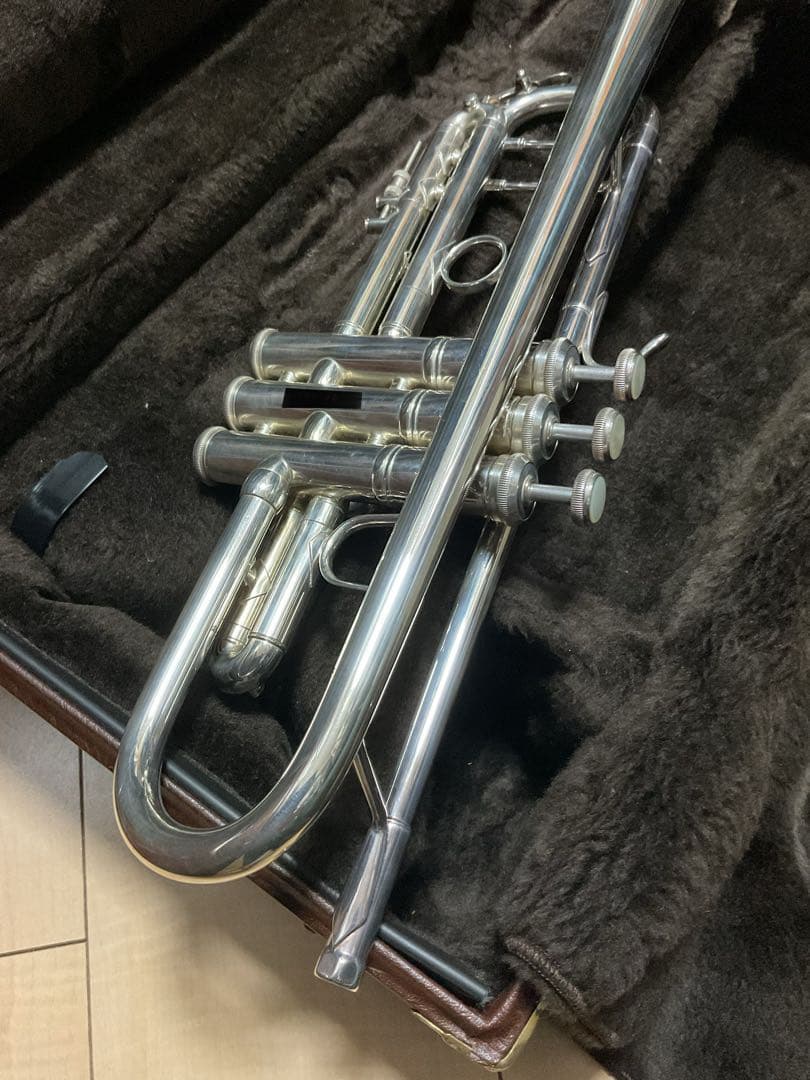 レア！43ベル　Bach バックStradivarius トランペット　美品